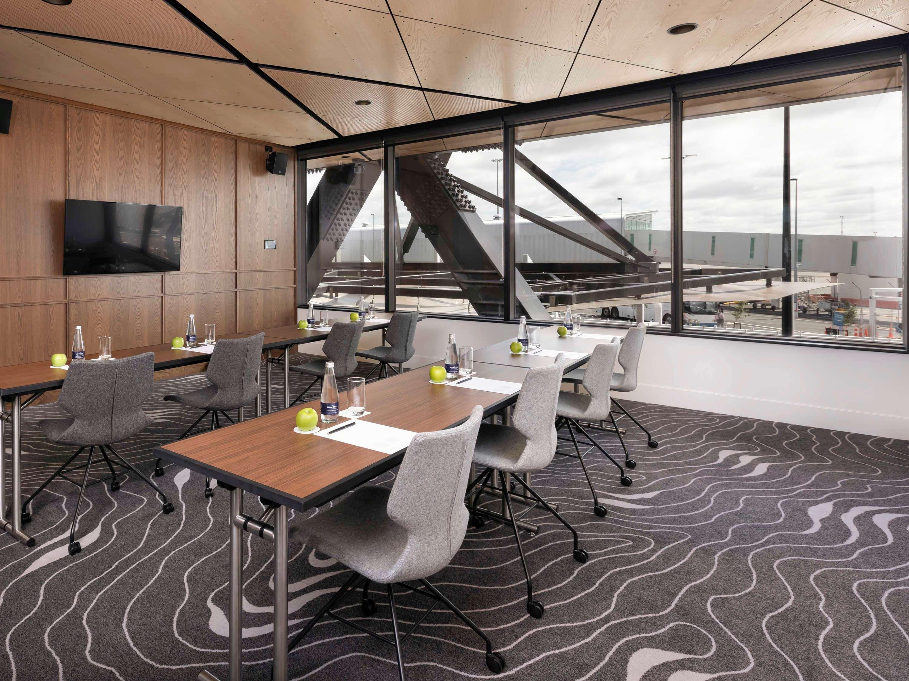 Novotel Christchurch Airport Exterior photo